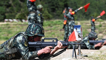 机枪对不动目标射击。.jpg