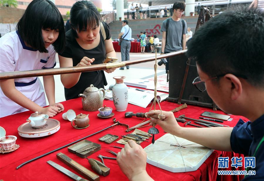 （文化）（1）山东非物质文化遗产走进香港