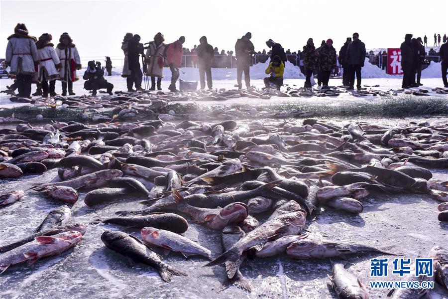（XHDW·图文互动）（5）冬捕：新疆“戈壁大海”上的冰雪盛宴