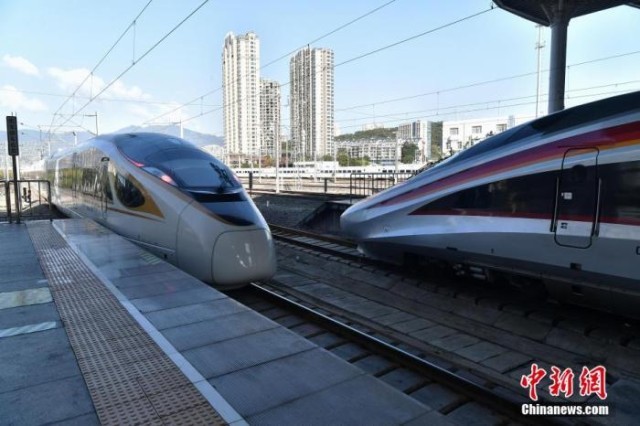1月10日零时起，中国铁路实行新的列车运行图，这是春运前最大规模的一次铁路调图。