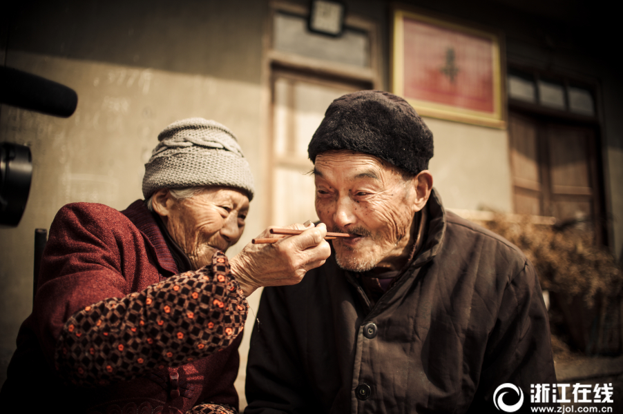 我能想到最浪漫的事 就是和你一起慢慢变老